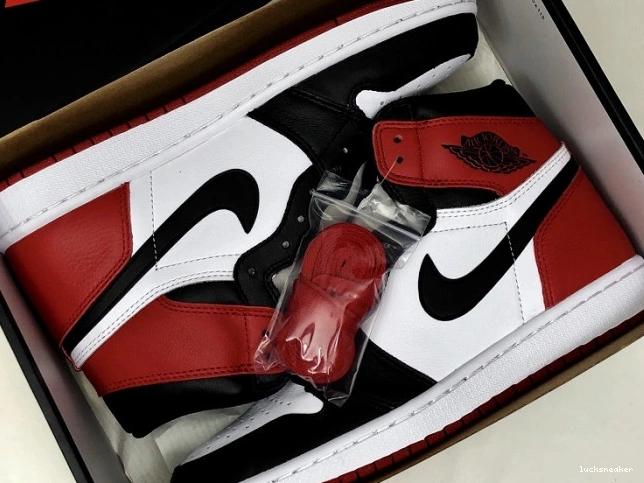 Rep LUCY Jordan Retro 1 Air Black Toe 555088-125 0812
